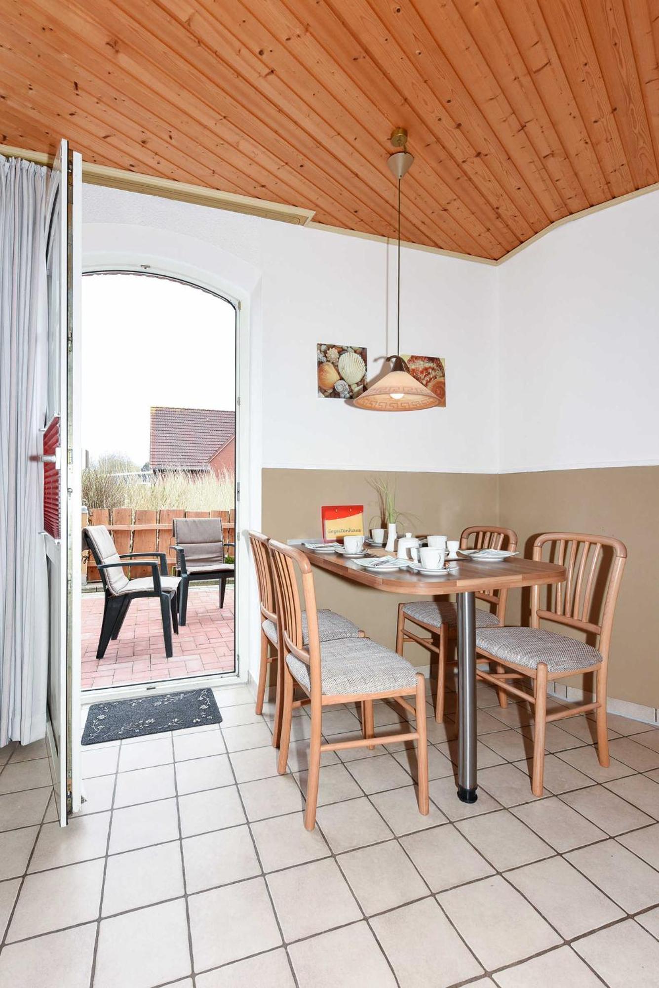 Ferienwohnungen im Gezeitenhaus Bensersiel Exterior foto